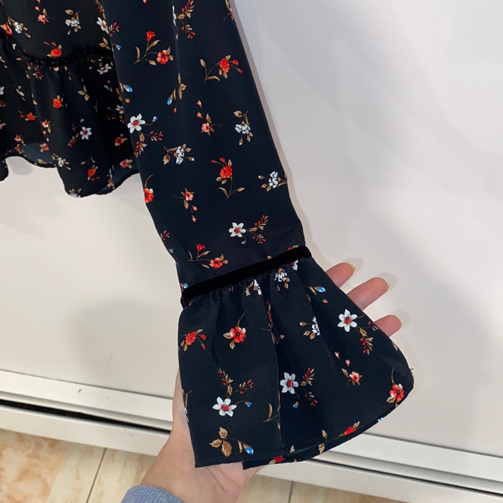 Blouse - Picture 3 of 3